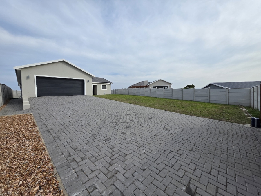 3 Bedroom Property for Sale in Paradise Beach Eastern Cape